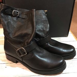 Frye Veronica Short Booties (Size 9)